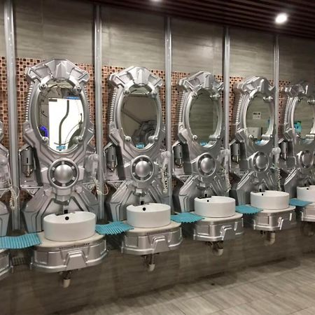 Zhuhai Dreamers Capsule Hotel Екстер'єр фото